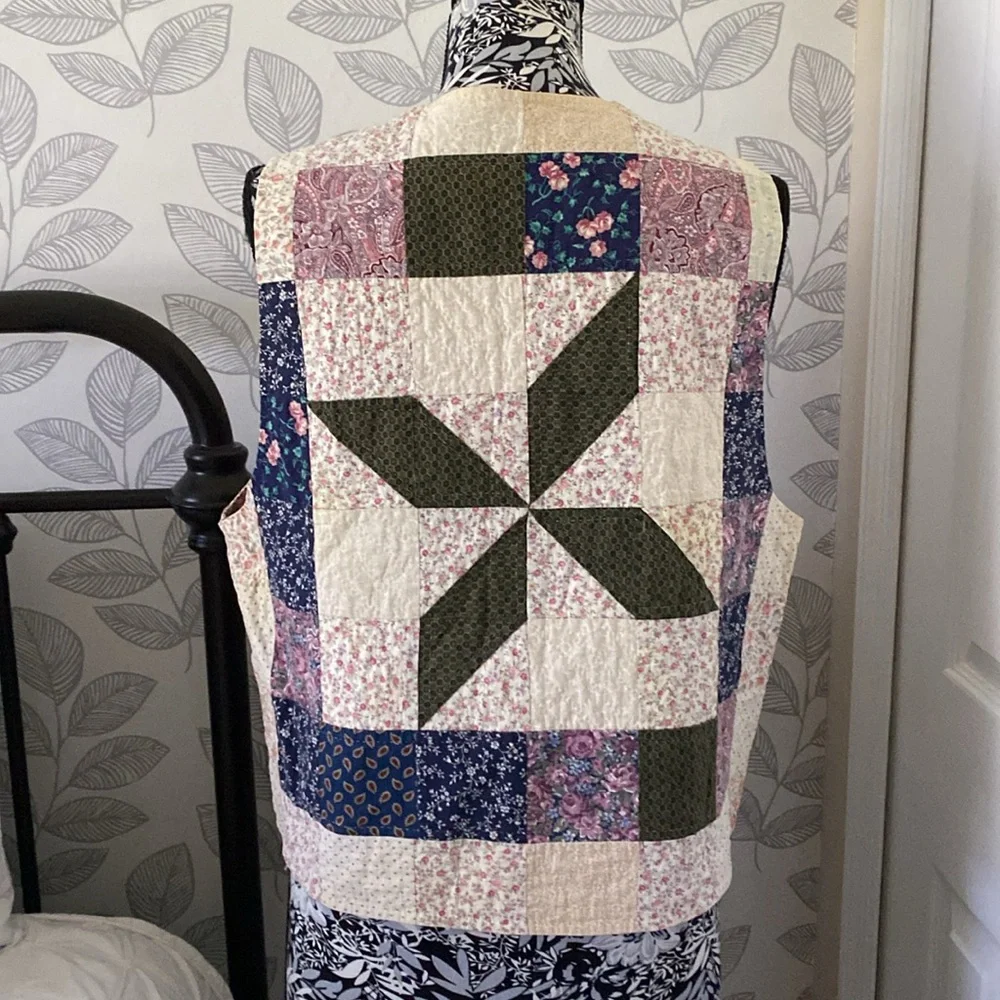 Patchwork Quilted Vest - Picture 3 of 8